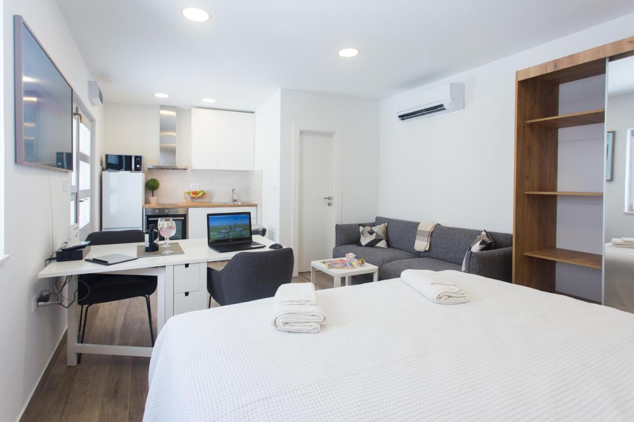 Studio Nomadic Каштела Экстерьер фото