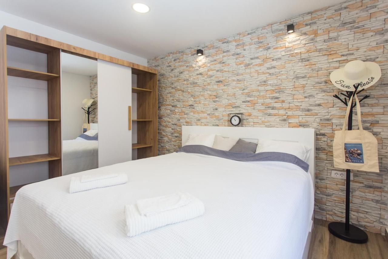 Studio Nomadic Каштела Экстерьер фото